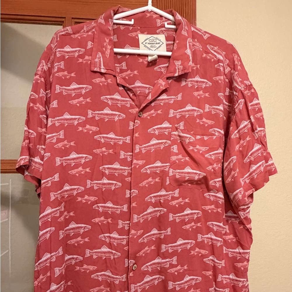 St. John's Bay Red Fish Pattern Men's Shirt new